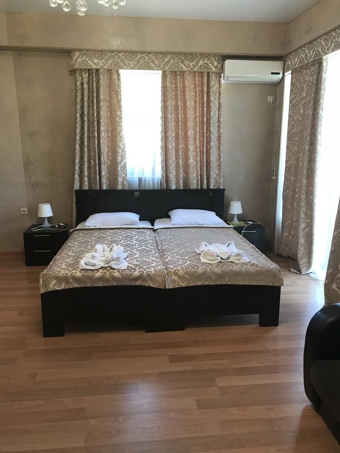 Lernest Hotel New Athos Buitenkant foto